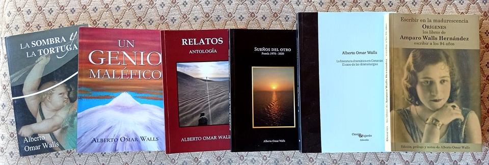 1 lote de libros donados por el escritor Alberto Omar Walls
